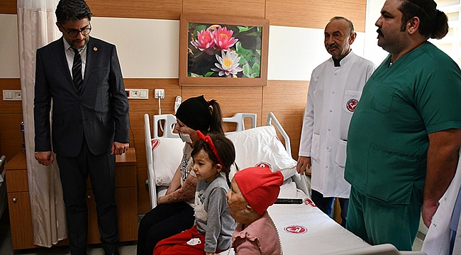 ÖZBEKİSTAN İLE ÇOMÜ ARASINDA YAPILAN İŞ BİRLİĞİNİN BASIN BİLGİLENDİRME TOPLANTISI YAPILDI