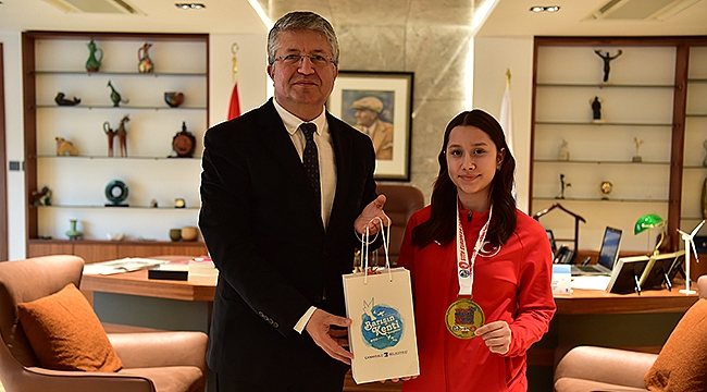 AVRUPA ŞAMPİYONUNDAN ÇANAKKALE BELEDİYESİNE ZİYARET
