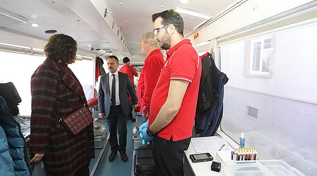 "BİRBİRİMİZE CANDAN BAĞLIYIZ" SLOGANI İLE KAN BAĞIŞI ÇAĞRISI