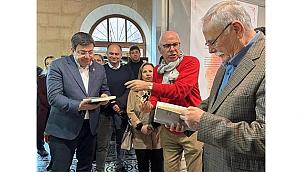 "KENTTE BİR ASRIN BELEDİYE BAŞKANLARI" SERGİSİ ZİYARETE AÇILDI