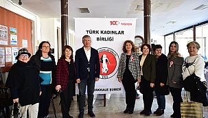 MUTLUAY, KADINLAR BİRLİĞİNİN 100. YIL SERGİSİNE KATILDI