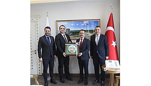 ULUDAĞ ELEKTRİK GENEL MÜDÜRÜ REMAZAN ARSLAN VALİ AKTAŞ'I ZİYARET ETTİ