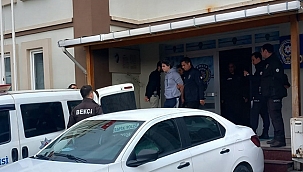 ANNESİNİ ÖLDÜREN ŞAHIS ADLİYEYE SEVK EDİLDİ!