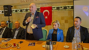 "BOZCAADA'DA BİRİNCİ ÖNCELİK MEVCUT YAPIYI KORUMAK"