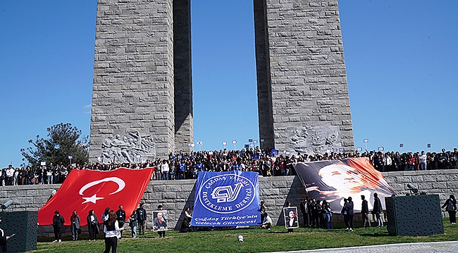 "ÇAĞDAŞ GENÇLİK OLARAK İLELEBET CUMHURİYET İÇİN BİZ BURADAYIZ"