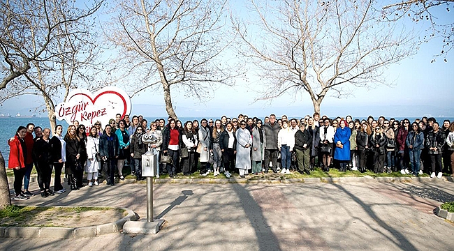 "HAYATIMIZA ÇİÇEK AÇTIRAN TÜM KADINLARIMIZIN, DÜNYA KADINLAR GÜNÜ KUTLU OLSUN"