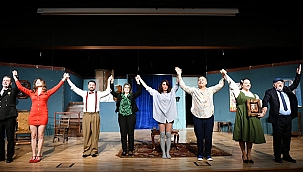 "KARANLIKTA KOMEDİ" ÇANAKKALE'DE SAHNELENDİ