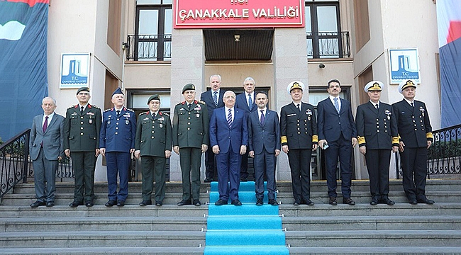 MİLLİ SAVUNMA BAKANI YAŞAR GÜLER, ÇANAKKALE VALİLİĞİNİ ZİYARET ETTİ