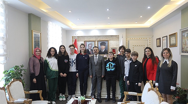 ÖĞRENCİLERDEN VALİ AKTAŞ'A ZİYARET