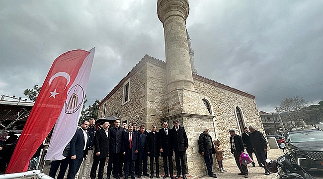 RESTORASYON ÇALIŞMALARI TAMAMLANAN ÇINARLI KÖYÜ TARİHİ CAMİİ İBADETE AÇILDI
