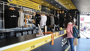 SOLOTÜRK 'E YOĞUN iLGi