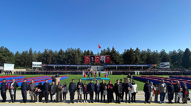 VALİ AKTAŞ, ERLERİN ANT İÇME TÖRENİNE KATILDI