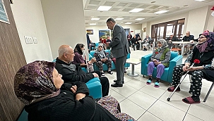 VALİ AKTAŞ, YAŞLILARA SAYGI HAFTASI NEDENİYLE HUZUREVİNİ ZİYARET ETTİ
