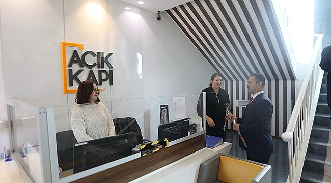 VALİ AKTAŞ, VALİLİK PERSONELİNİN DÜNYA KADINLAR GÜNÜNÜ KUTLADI