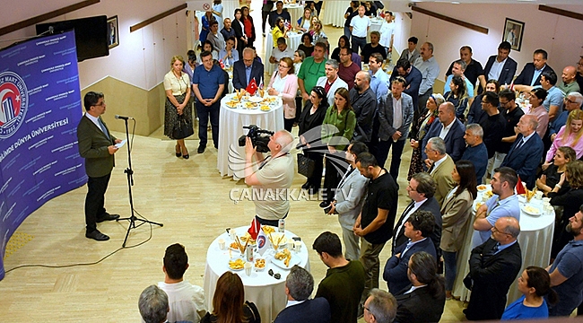 ÇOMÜ'DE KURUM İÇİ BAYRAMLAŞMA GERÇEKLEŞTİ