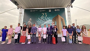 DERECEYE GİREN ÖĞRENCİLER ÖDÜLLENDİRİLDİ