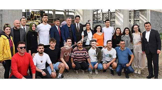 GENÇLİK VE SPOR BAKANI DR. OSMAN AŞKIN BAK'TAN ÇOMÜ'YE ZİYARET