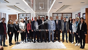 BAŞKAN ERKEK KONUKLARINI AĞIRLADI