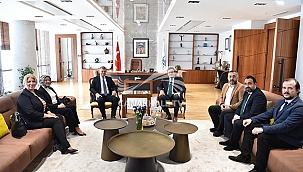 BAŞKAN ERKEK KONUKLARINI AĞIRLADI