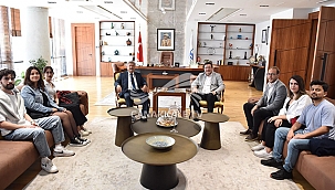 BAŞKAN ERKEK KONUKLARINI AĞIRLADI