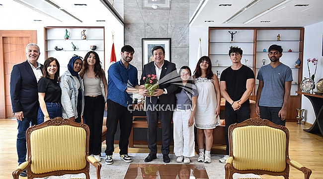 BAŞKAN ERKEK, MİSAFİRLERİ İLE MAKAMINDA BİR ARAYA GELDİ