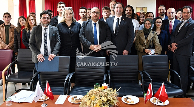 ÇOMÜ' DE EKONOMİ VE FİNANS EĞİTİM PANELİ GERÇEKLEŞTİ