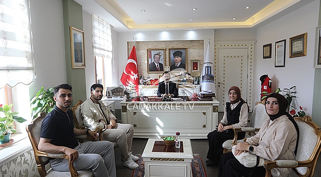 ÇOMÜ İLAHİYAT FAKÜLTESİ ÖĞRENCİLERİNDEN VALİ AKTAŞ'A ZİYARET