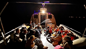 EZİNE AÇIKLARINDA 26 KAÇAK GÖÇMEN YAKALANDI