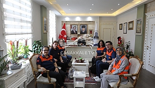 MAHALLE AFET GÖNÜLLÜLERİNDEN VALİ AKTAŞ'A ZİYARET