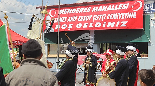 MEHMET AKİF ERSOY ANISINA HAYIR VE ŞENLİK DÜZENLENDİ