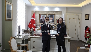 TAEKWON-DO AVRUPA İKİNCİSİ ZEYNEP TAŞKIN VALİ AKTAŞ'I ZİYARET ETTİ