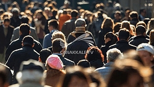 TÜRKİYE'DEKİ İŞSİZ SAYISI AZALIYOR