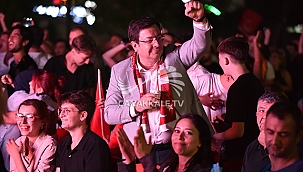 ÇANAKKALELİLER 2. TUR SEVİNCİNİ BİR ARADA YAŞADI