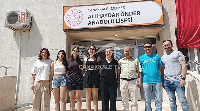MÜZİK YARIŞMASI'NIN BİRİNCİLERİNE ÖDÜLLERİ TAKDİM EDİLDİ