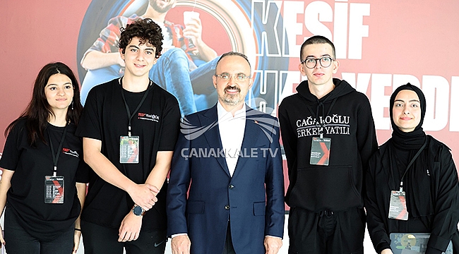 TURAN TEDX'TE ÖĞRENCİLERLE BULUŞTU