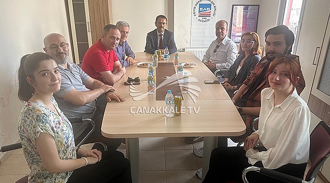 VALİ AKTAŞ EĞİTİM ARAŞTIRMALARI BİRLİĞİ DERNEĞİNİ ZİYARET ETTİ