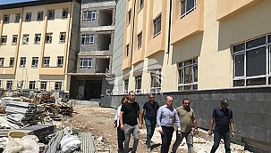 ÇAN KAYMAKAMI NEBİOĞLU İNŞAATI SÜREN OKULLARI DENETLEDİ