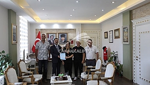 ŞAMPİYONADA DERECE YAPAN ECEM ÖZDEN' DEN, VALİ AKTAŞ' A ZİYARET