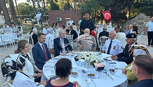 ŞEHİT AİLELERİ VE GAZİLER ONURUNA YEMEK VERİLDİ