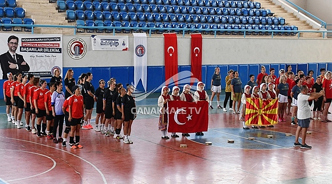ULUSLARARASI VETERAN HENTBOL ŞENLİĞİ TAMAMLANDI