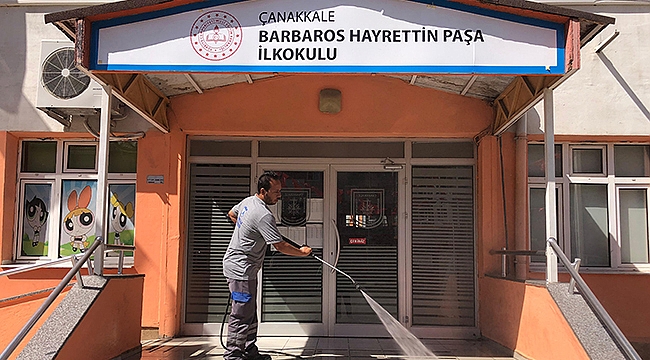 OKULLARDA TEMİZLİK ÇALIŞMASI GERÇEKLEŞTİRİLDİ