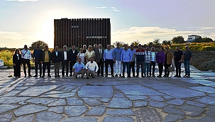 ÜYELER TROYA MÜZESİ ZİYARETİ VE YEMEKLİ TOPLANTIDA BİR ARAYA GELDİ