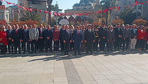 BİGA'DA ÇELENK SUNUMU GERÇEKLEŞTİRİLDİ