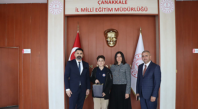 LAPSEKİ HÜSEYİN AKİF TERZİOĞLU ORTAOKULUNDAN DERECE
