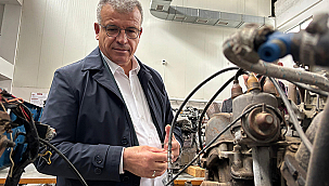 BAŞKAN ELBİ,OTOMOTİV ÖĞRENCİLERİ İLE BİR ARAYA GELDİ