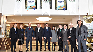 BAŞKAN ERKEK, TROYMUN BİRLEŞMİŞ MİLLETLER KONFERANSI'DA GENÇLERLE BİR ARAYA GELDİ