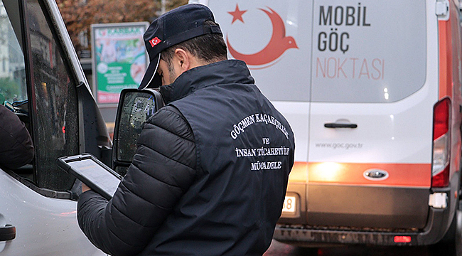 ÇANAKKALE EMNİYET MÜDÜRLÜĞÜ'NDEN DÜZENSİZ GÖÇLE MÜCADELE 