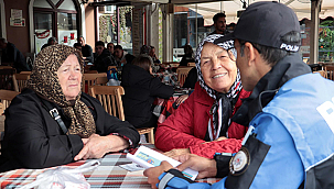 ÇANAKKALE EMNİYETİ VATANDAŞLARI BİLİNÇLENDİRMEK İÇİN SAHADA 