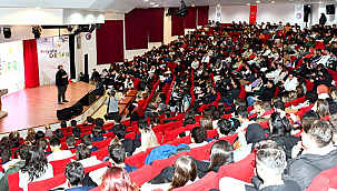 ÇOMÜ'DE "HAYATA DEĞER ÜNİVERSİTE BULUŞMALARI" ETKİNLİĞİ GERÇEKLEŞTİRİLDİ
