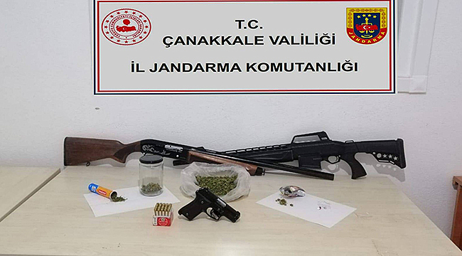 ŞÜPHELİ ARAÇTAN SİLAH VE UYUŞTURUCU ÇIKTI!